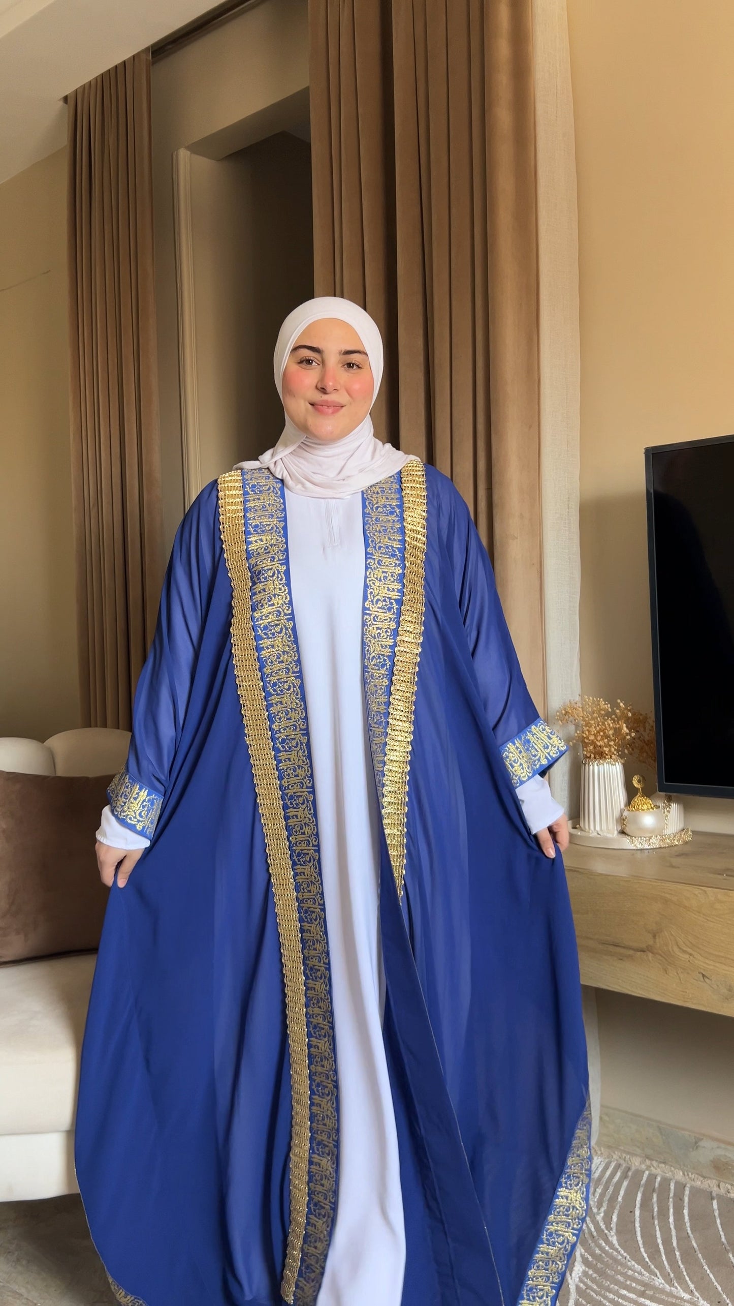 Zarkaa Elyamamah kaftan